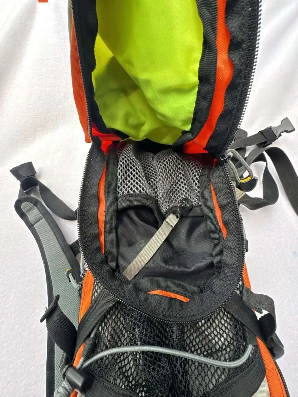 Camelbak M.U.L.E. Hydration Backpack Orange and Grey with NEW Reservoir system